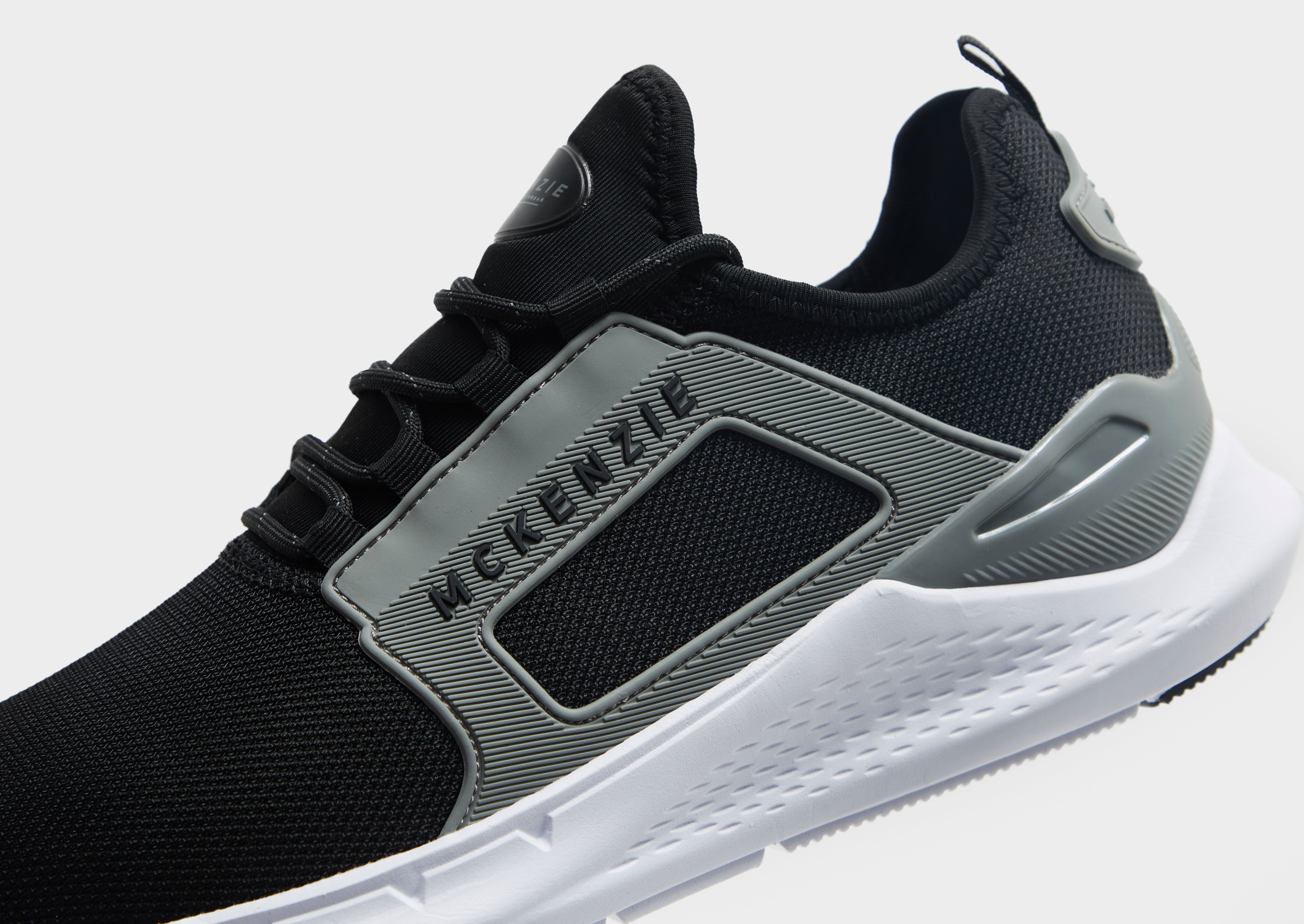 McKenzie Almer V2 Homme
