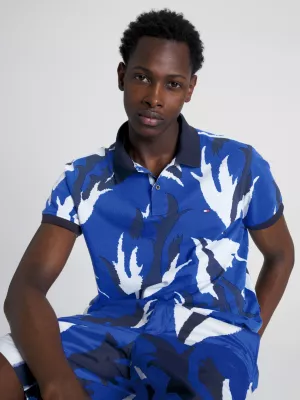 Polo de corte regular com estampa floral