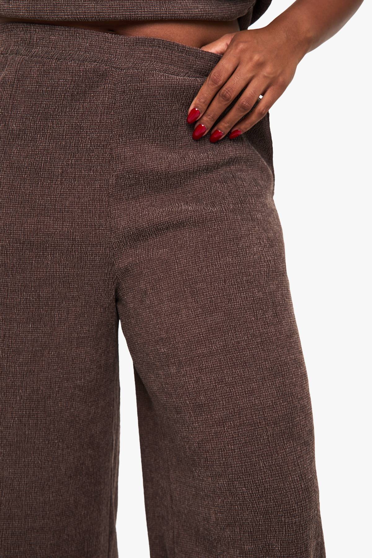 boohoo Pantalon Large Texturé Grande Taille