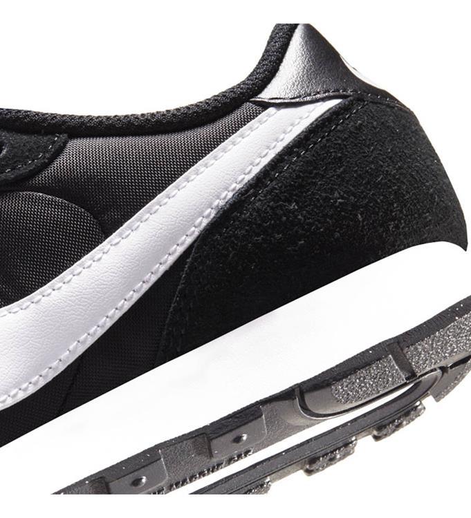 Nike JR MD Valiant Sneakers