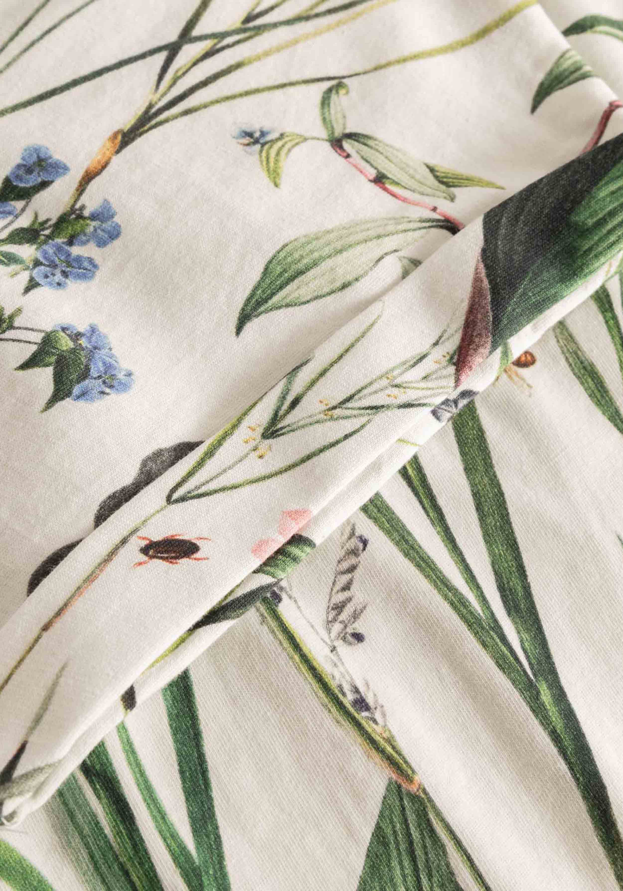 Dedicated T-Shirt Visby Flower Field Whisper White