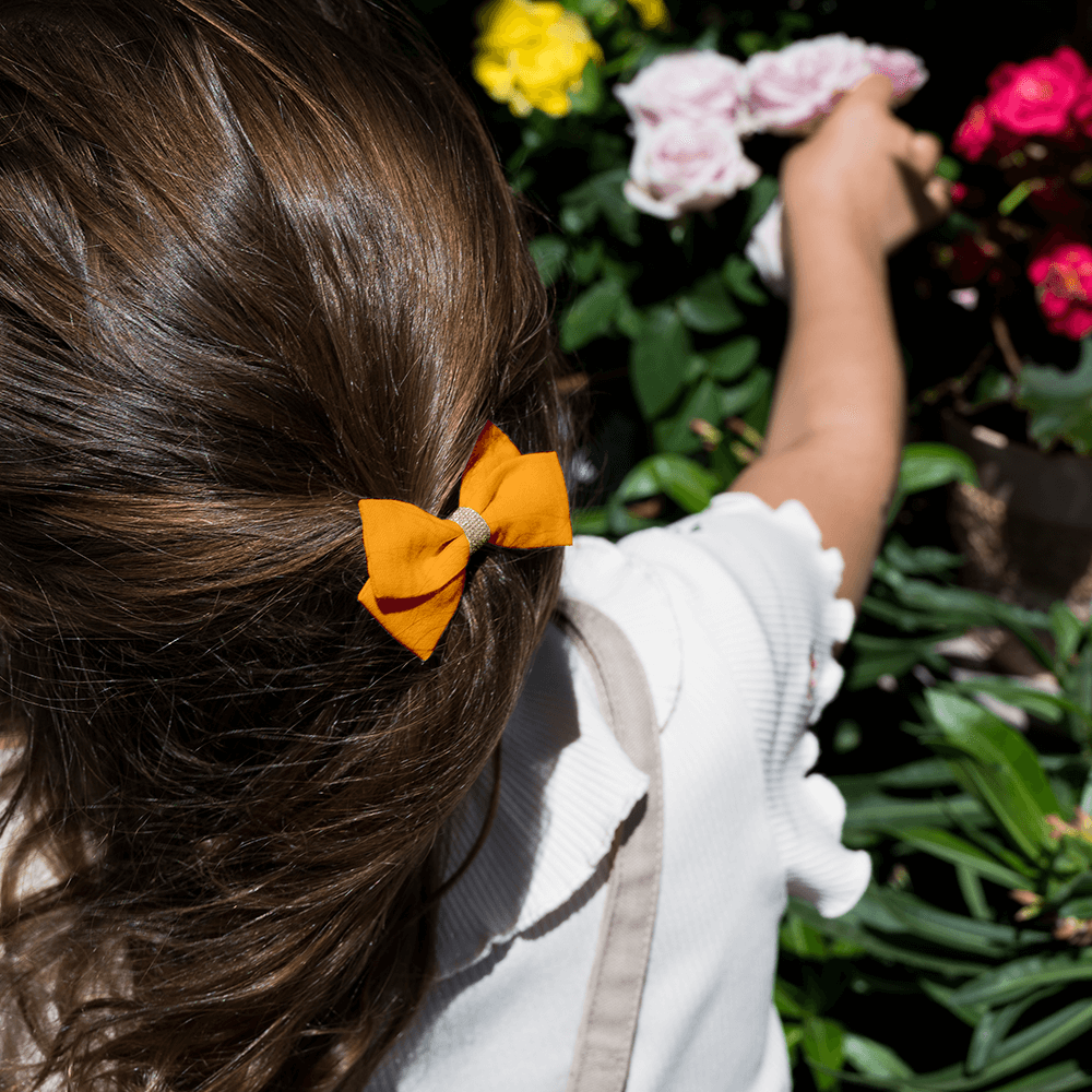 Petite Barrette Double Noeud Croisé Ochre