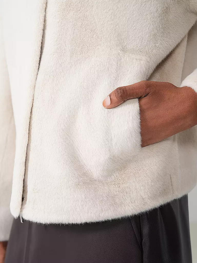 PRIDE TO BE Jacke in Felloptik DANJA creme