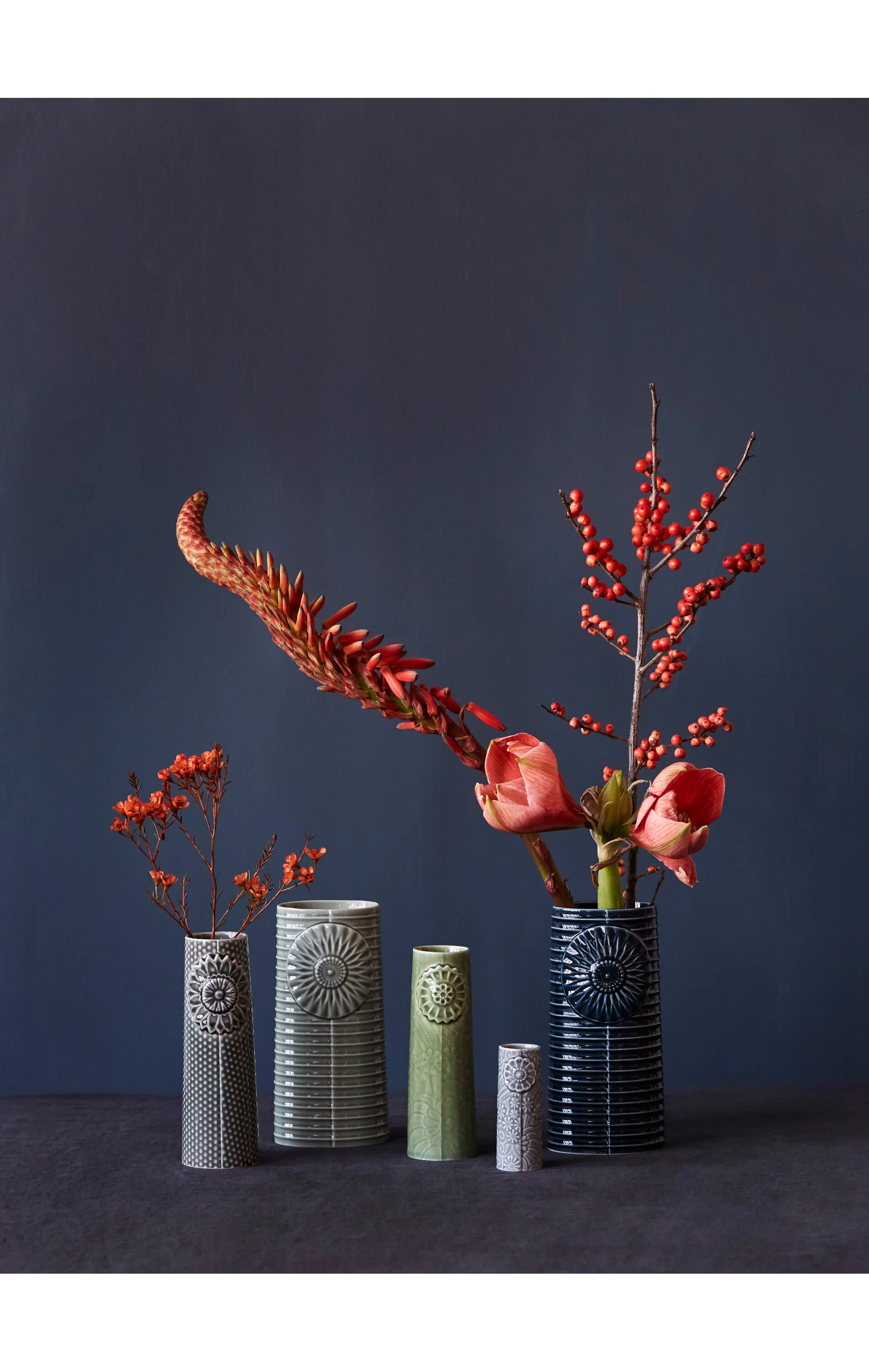 Dottir  Pipanella Lines vase, grøn - 18,1 x 8,5 cm.