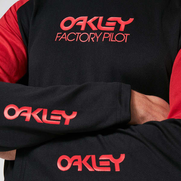Maillot VTT OAKLEY SWITCHBACK LS TRAIL TEE BLACKOUT