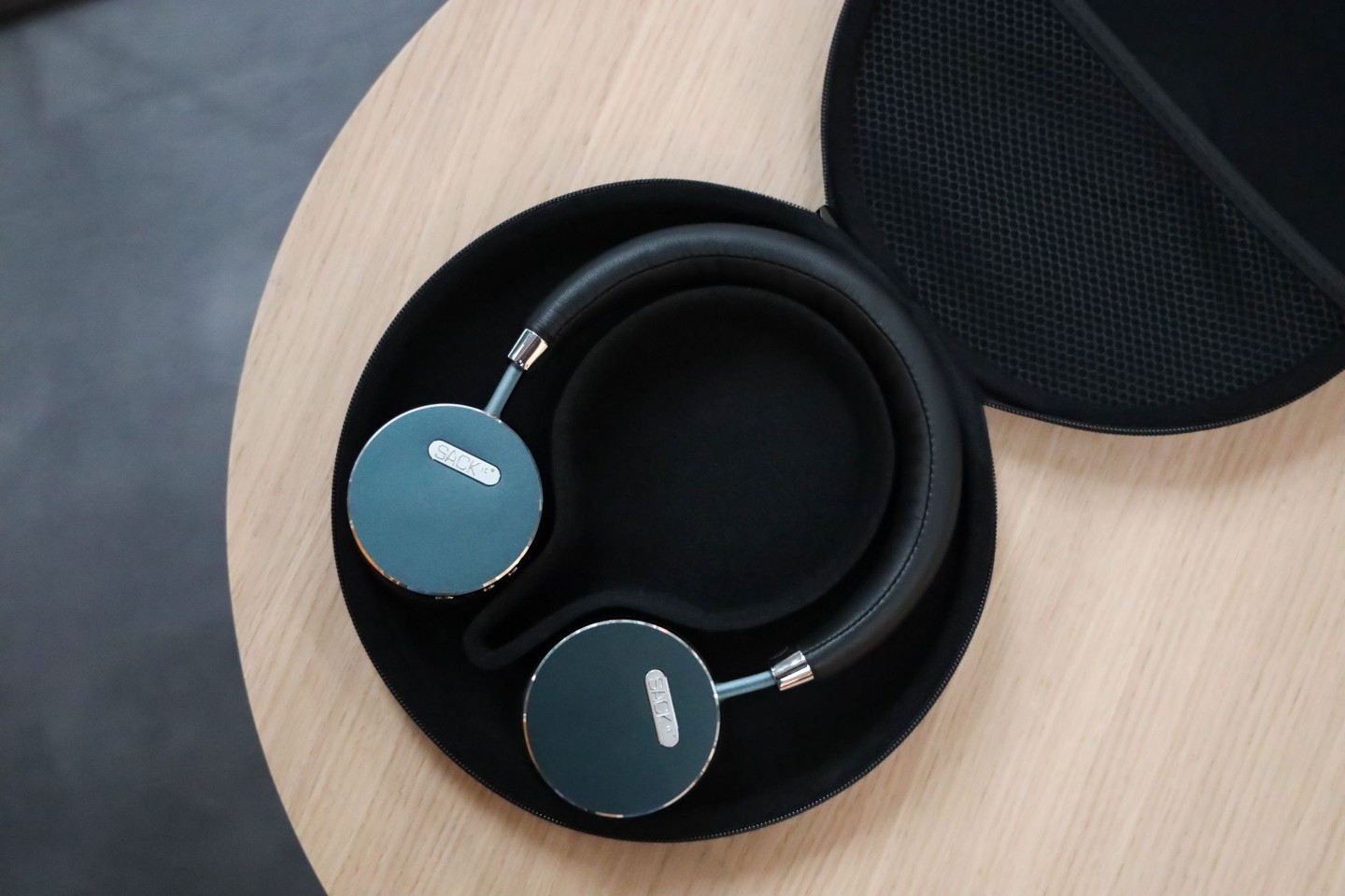 SACKit - WOOFit Headphones u/ ANC + WOOFit Headphones Cover - Bundle