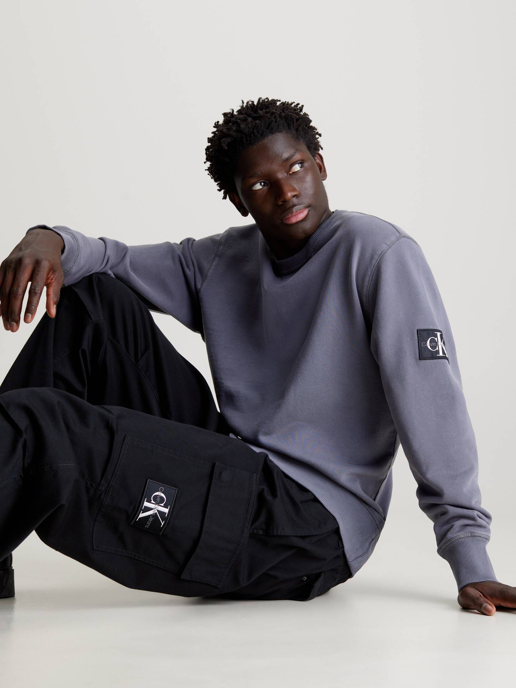 CALVIN KLEIN JEANS| Herren Sweatshirt WASHED BADGE CREW NECK