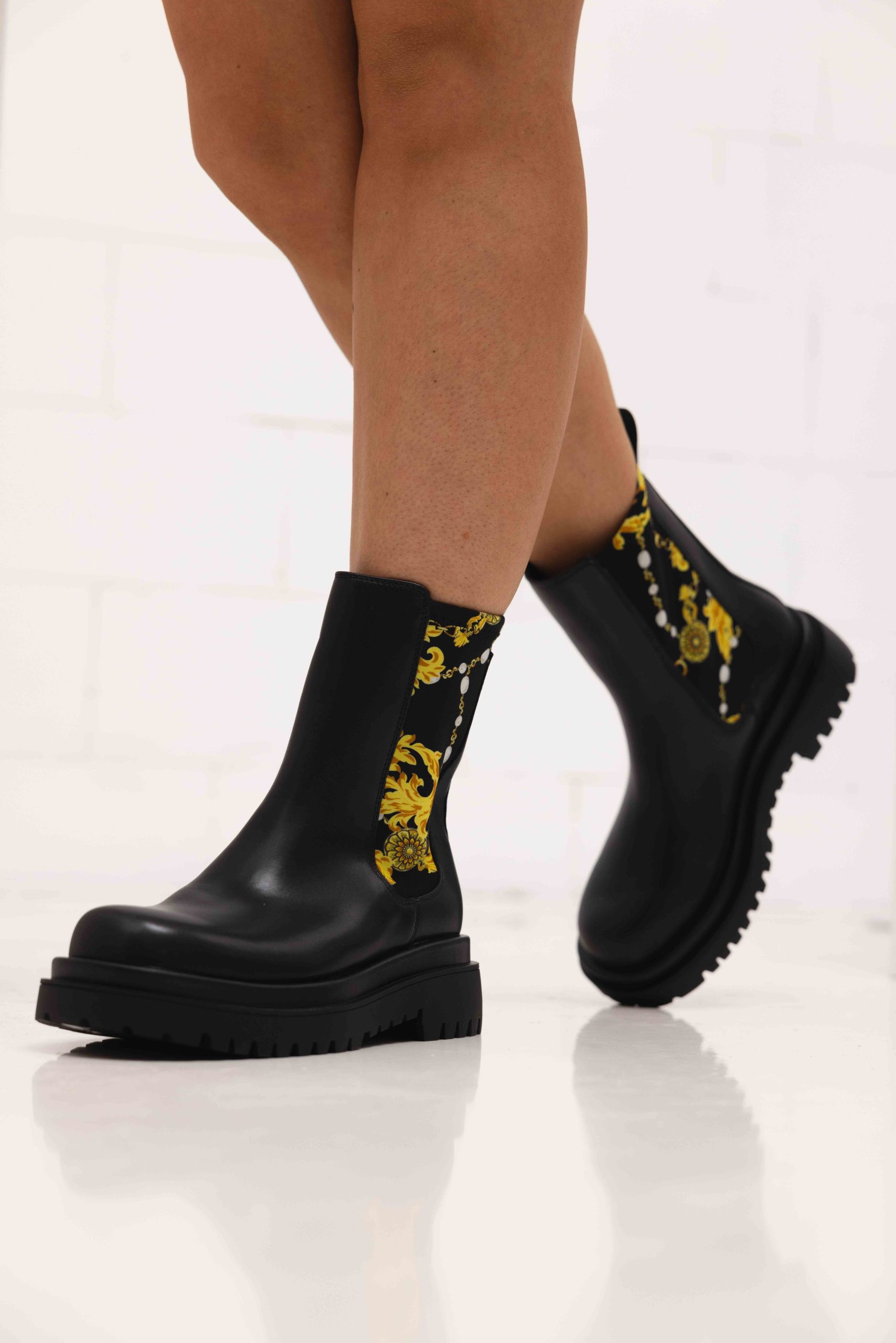 Versace Jeans Couture Fondo Drew Laarzen Dames Zwart/Goud