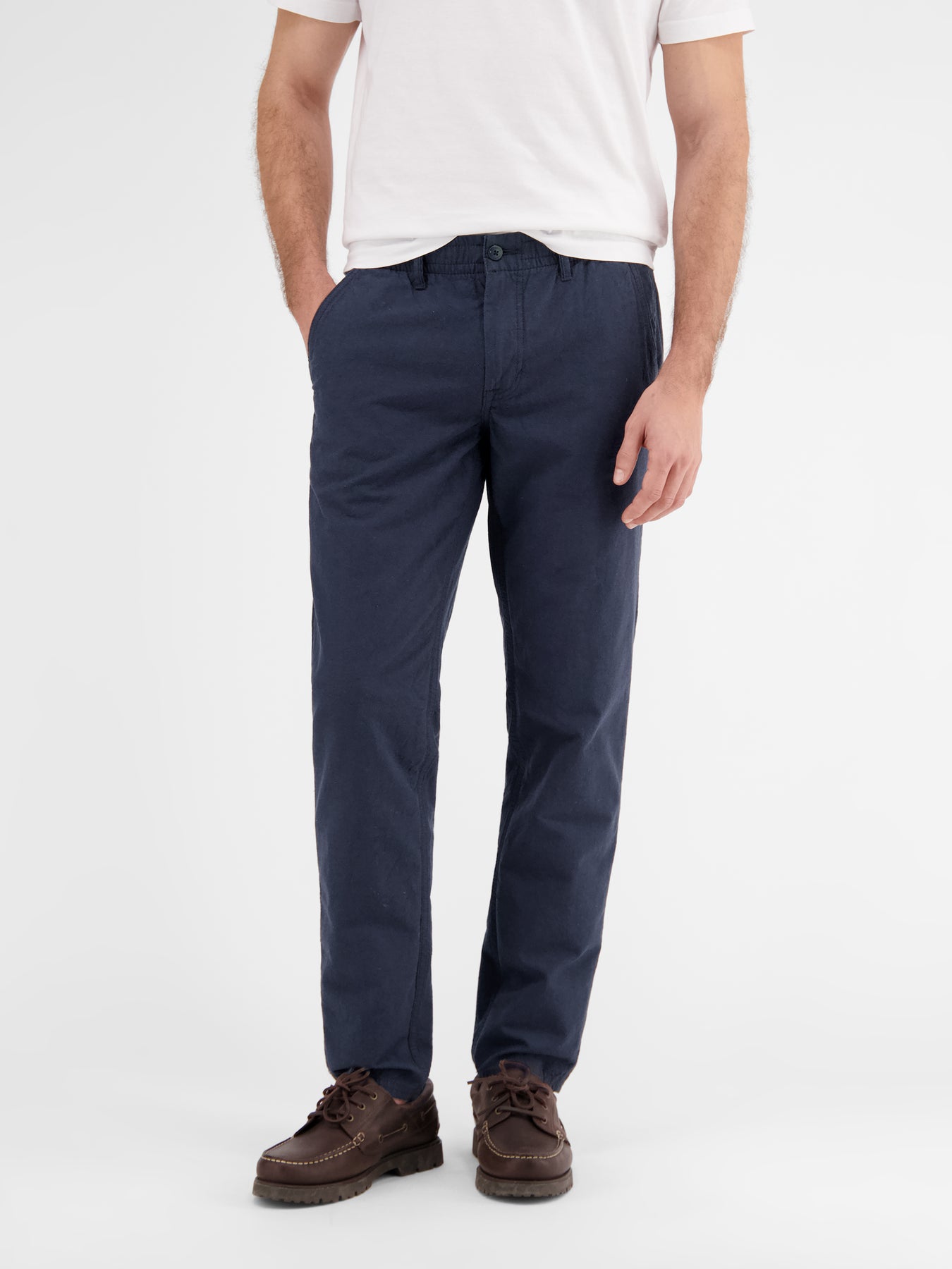 Sommerliche Chino mit Leinenanteil, RELAX FIT