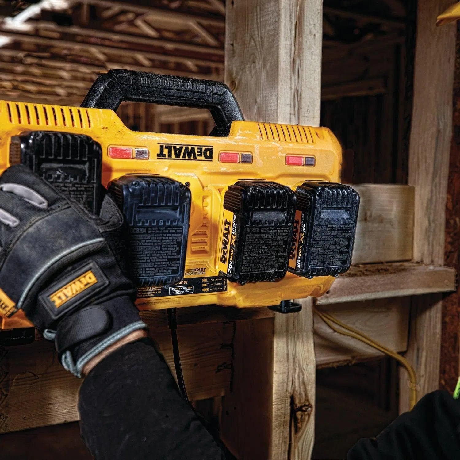 DeWALT DCB104 Snellader 18V - 54V XR Li-ion