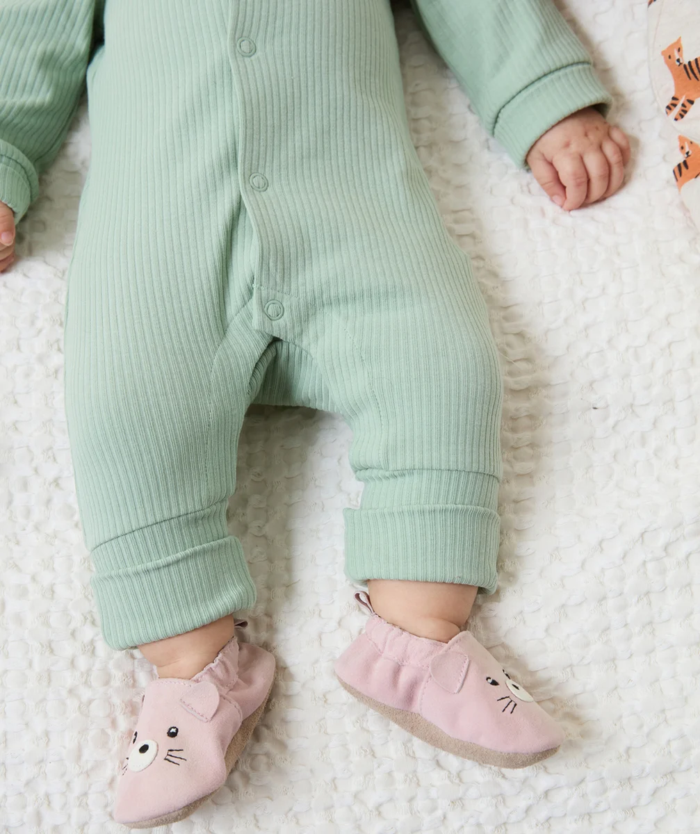 dors bien transformable bébé en coton bio vert côtelé avec coeur
