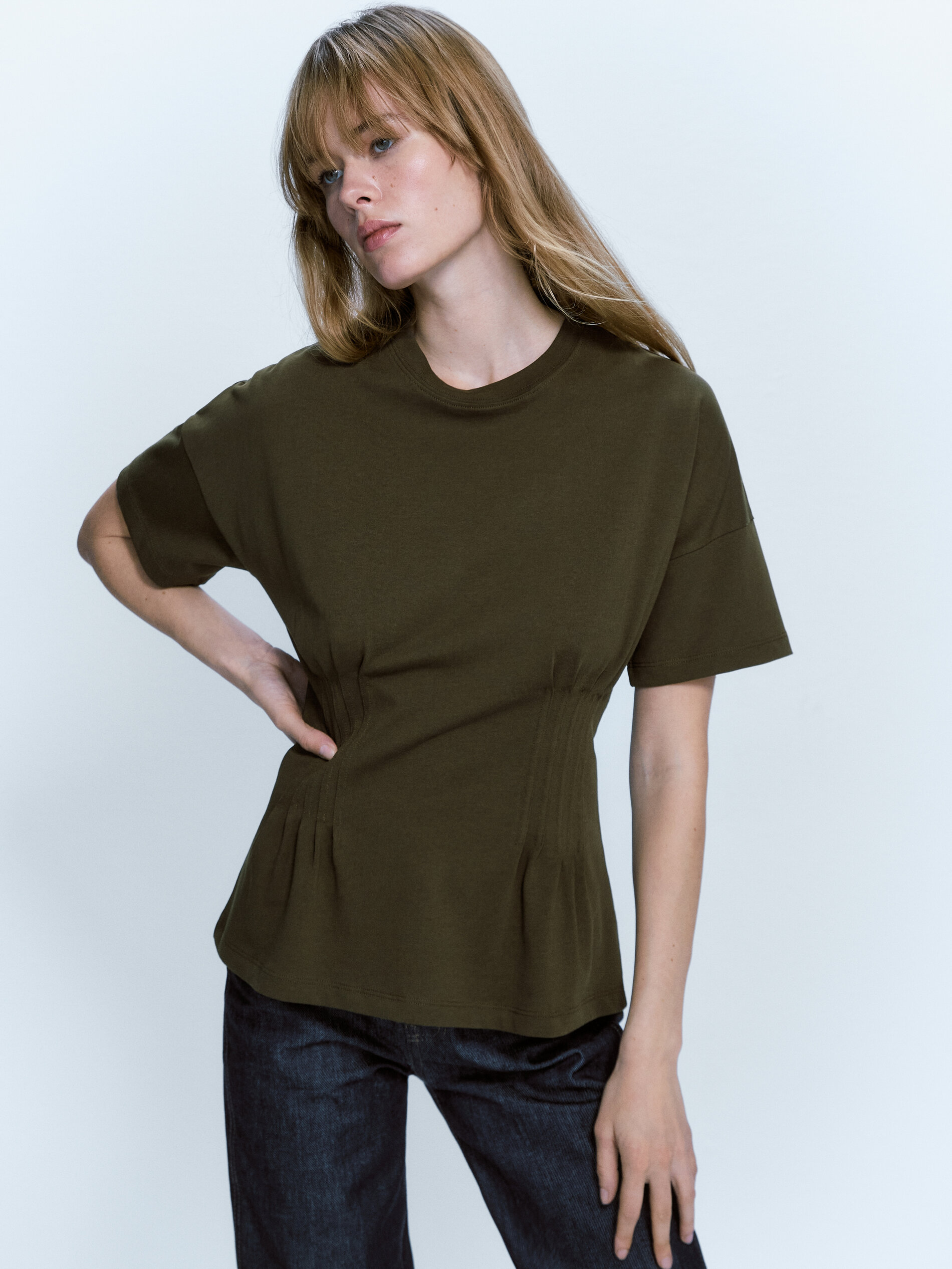 Camiseta de algodão com cintura franzida - TAMANHO MÉDIO CÁQUI