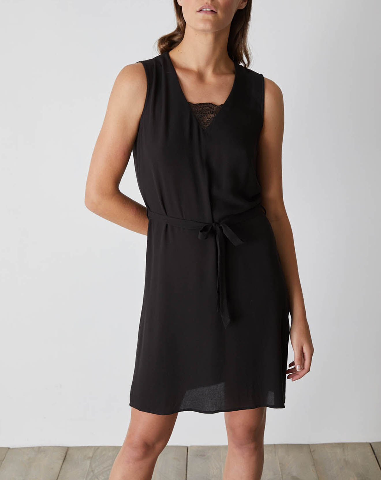 Cyrillus Robe dos dentelle noire