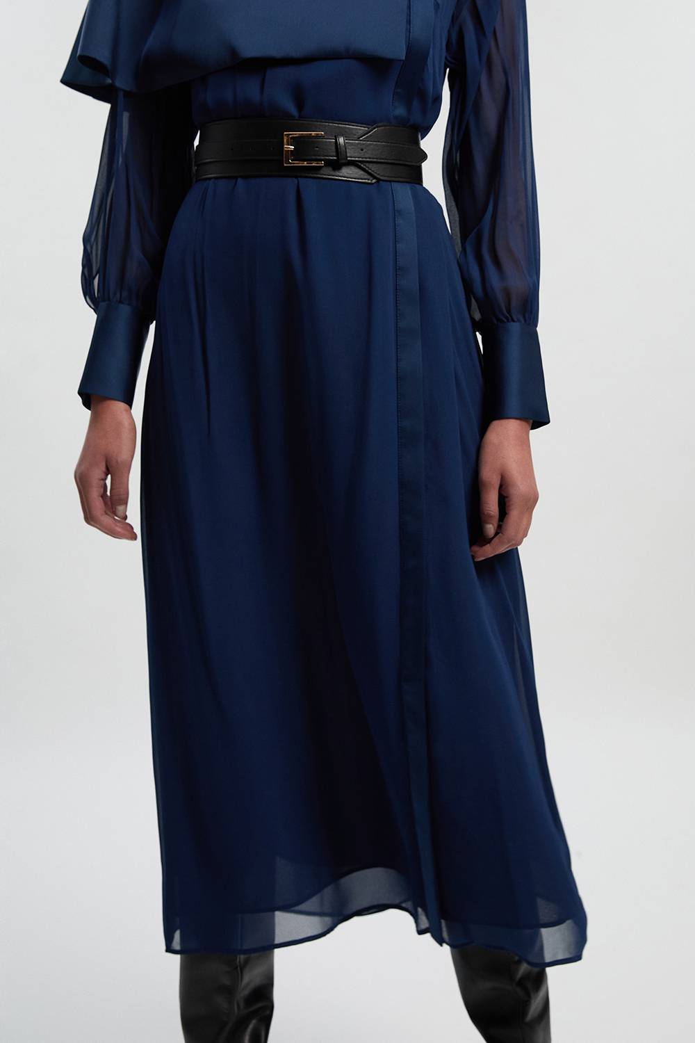 KarenMillen Robe Longue Tissée Petite Taille avec Détail Cape Transparente Style Militaire