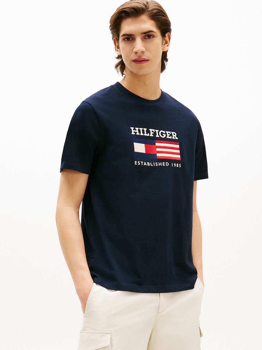TOMMY HILFIGER<br>Camiseta de manga curta com bandeira