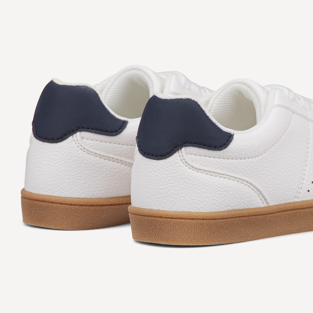 COLEÇÕES LA REDOUTE<br>Tênis retrô, dois materiais
