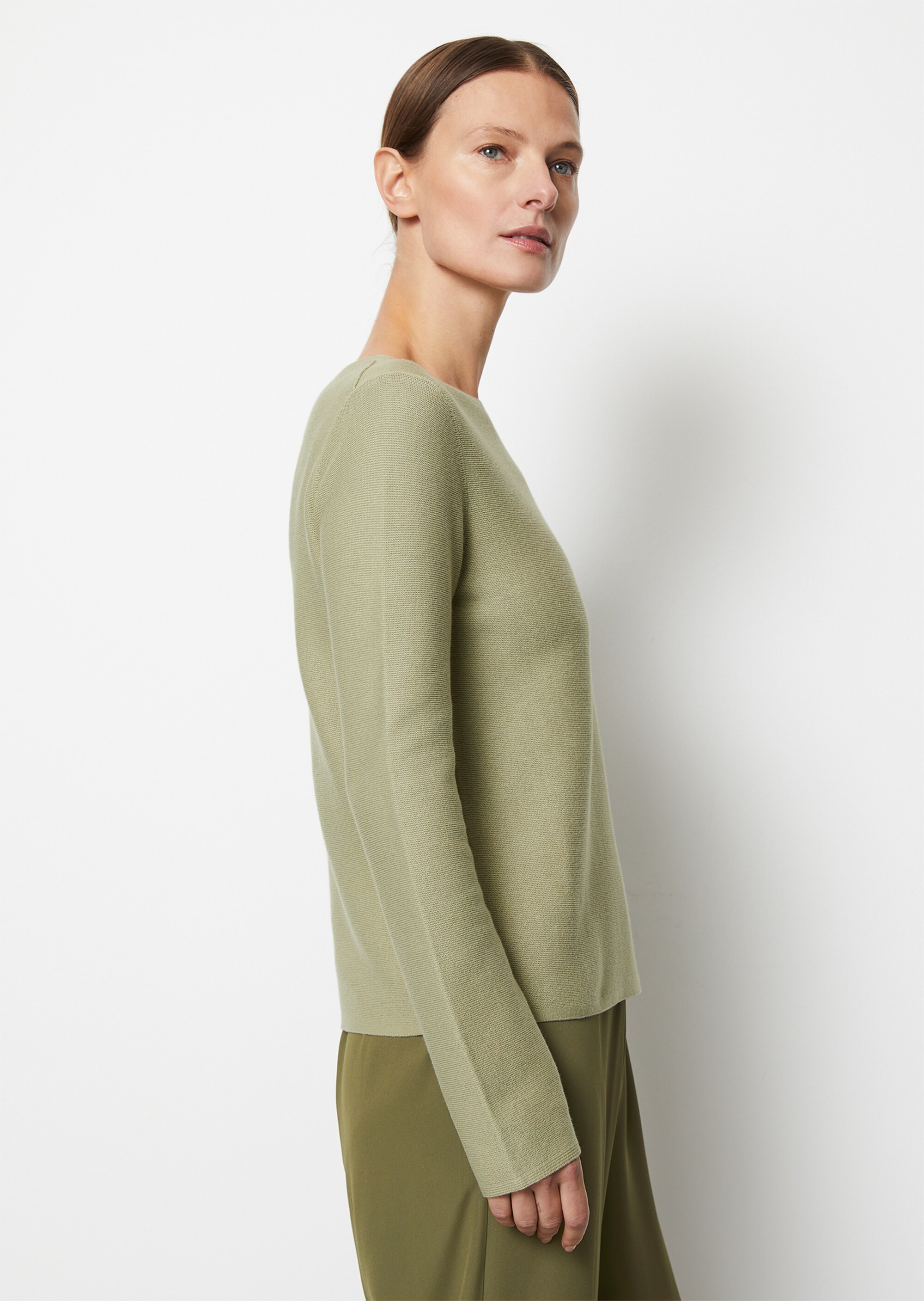 Rundhals-Strickpullover regularmit feinen linken Maschen