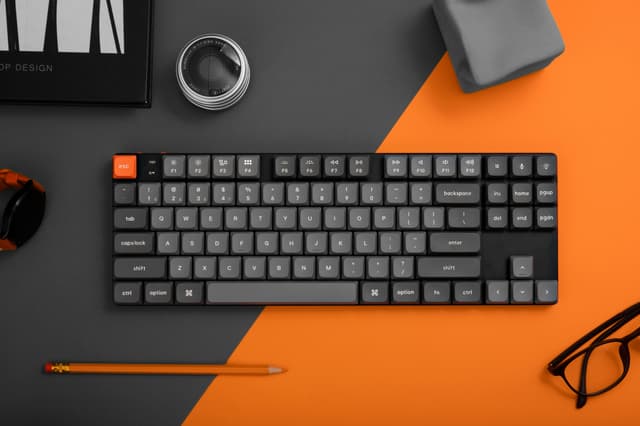 Keychron K1 Max gaming tastatur (Gateron, Low Profile, Brune Switches)