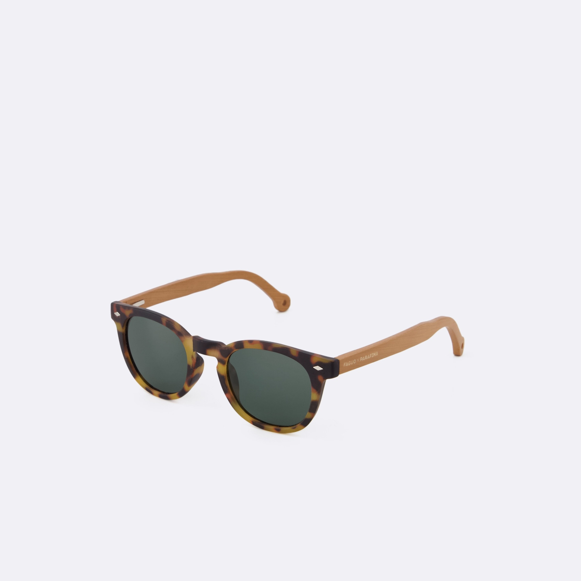 Lunette de soleil marron plastique recyclé et bambou organique - modèle sunglass