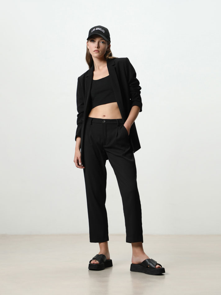 Blazer básico de abotoamento duplo - Preto