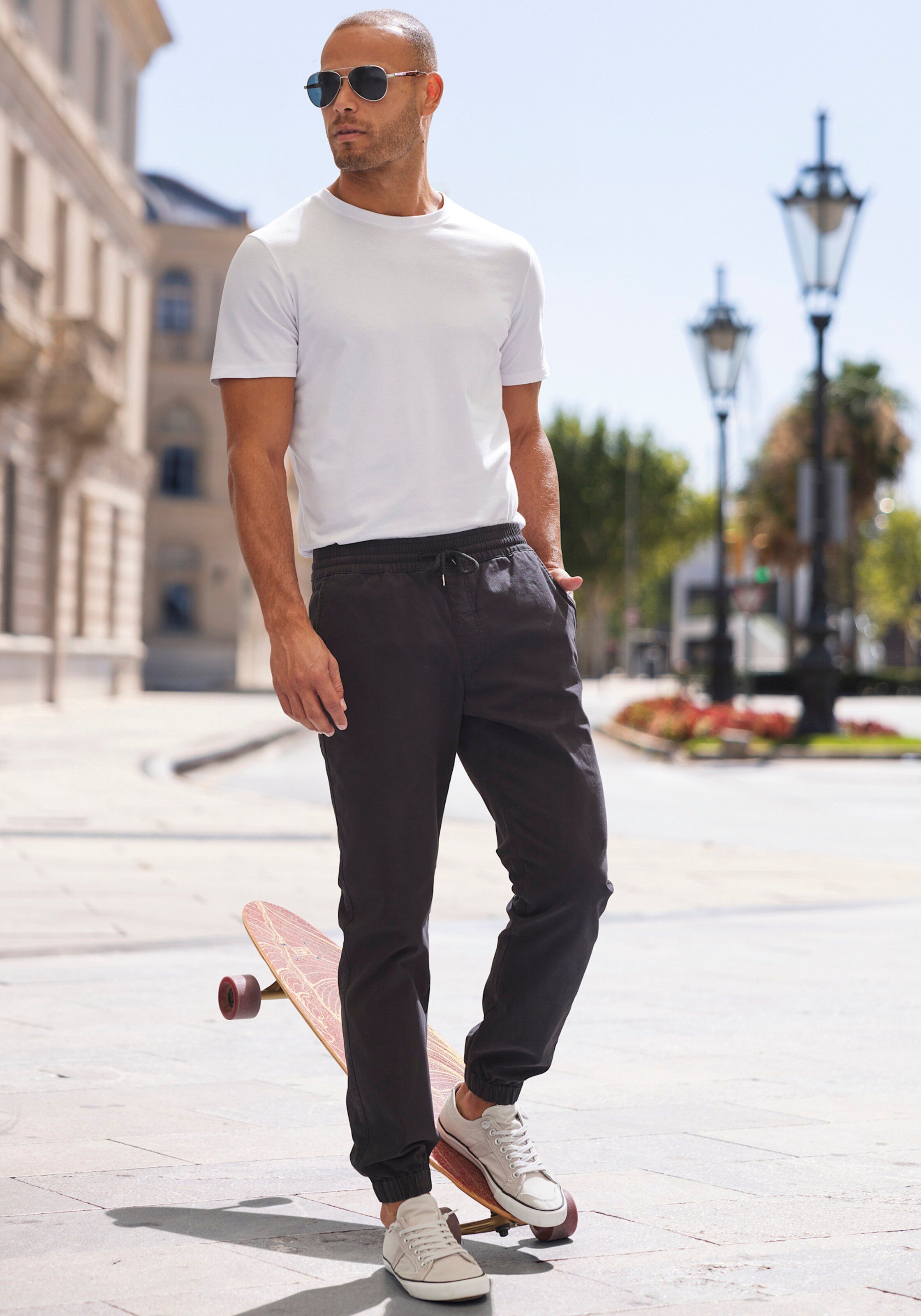 Jogger Pants in schwarz