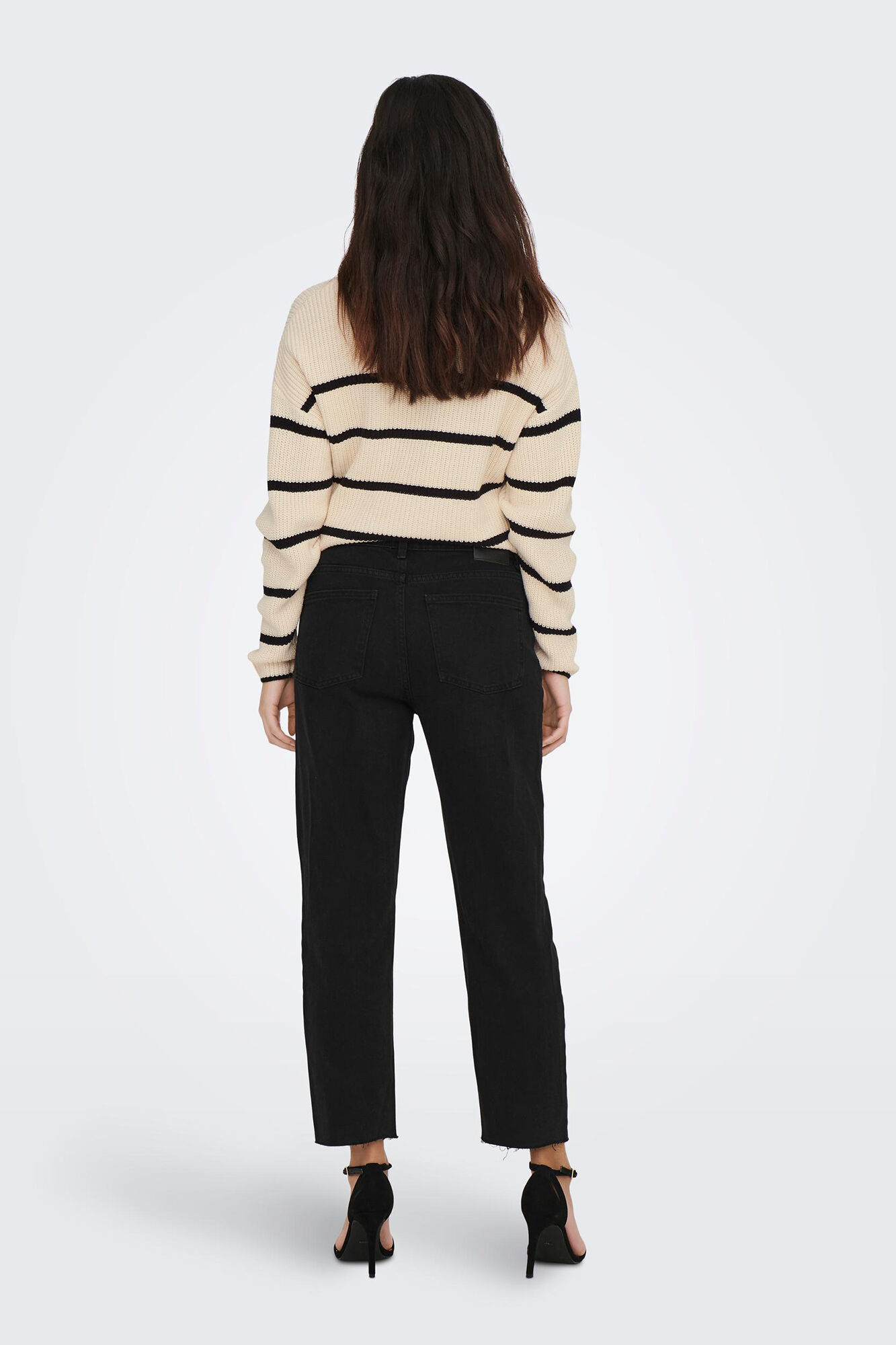 Calça jeans mom fit de cintura alta