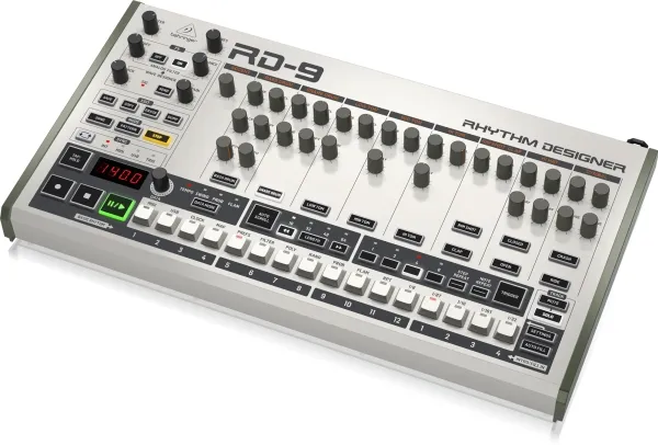 Behringer RD-9, LED