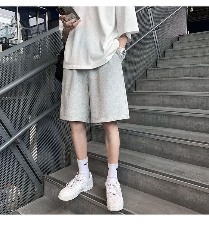 Sinlarity - Mid Rise Plain Sweat Shorts