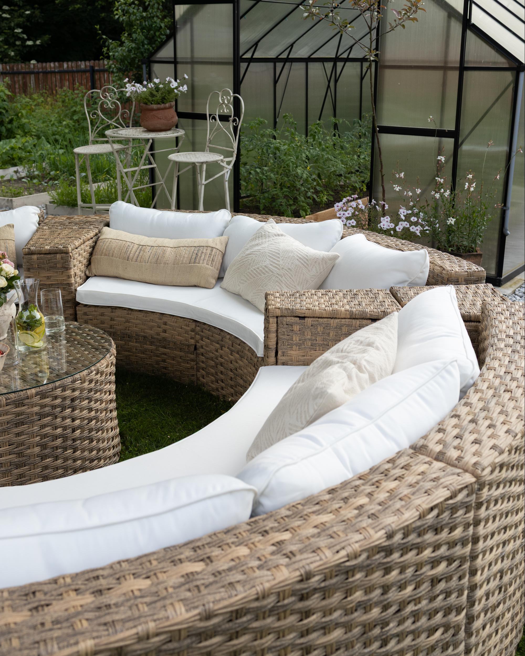 Loungeset met tafel 9-zits SEVERO PE rotan Goudbruin
