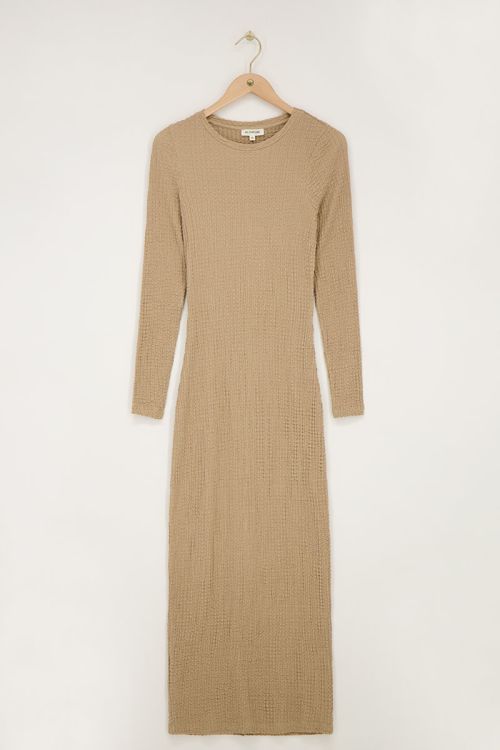 Beige maxi jurk met structuur & split