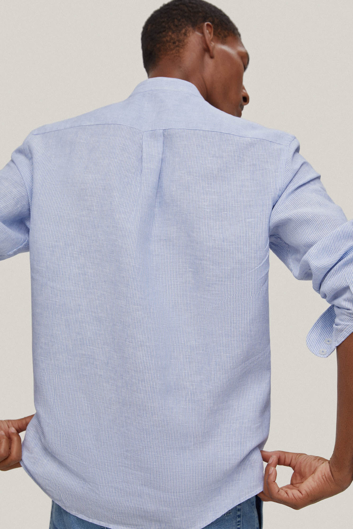 Camisa de linho listrada com gola mandarim - Azul