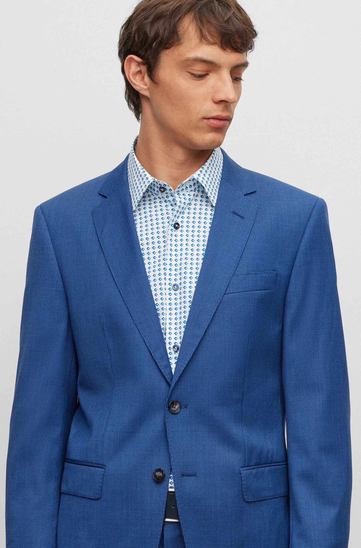 Terno BOSS preto slim fit em lã elástica estampada