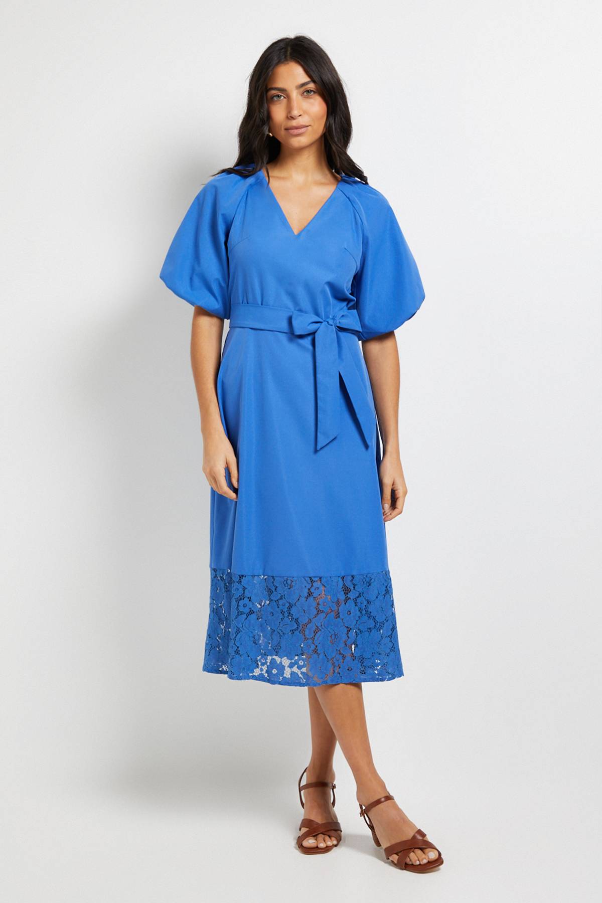 Wallis Robe Midi À Manches Bouffantes Avec Finitions En Dentelle