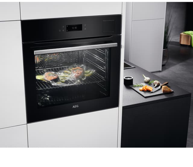 AEG Indbygget ovn BS881K
