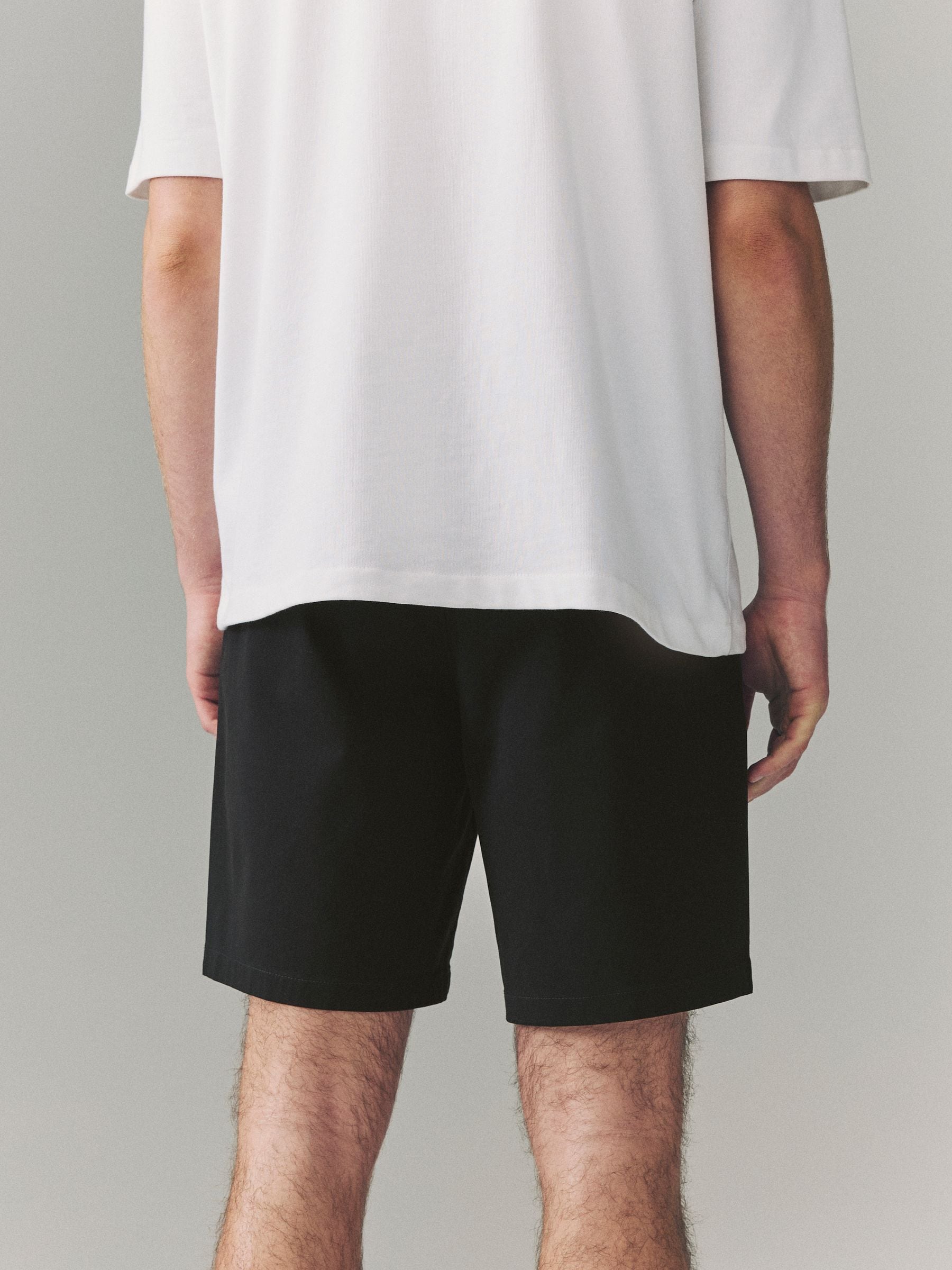 Zwart - Relaxed fit - Chinoshort met stretch