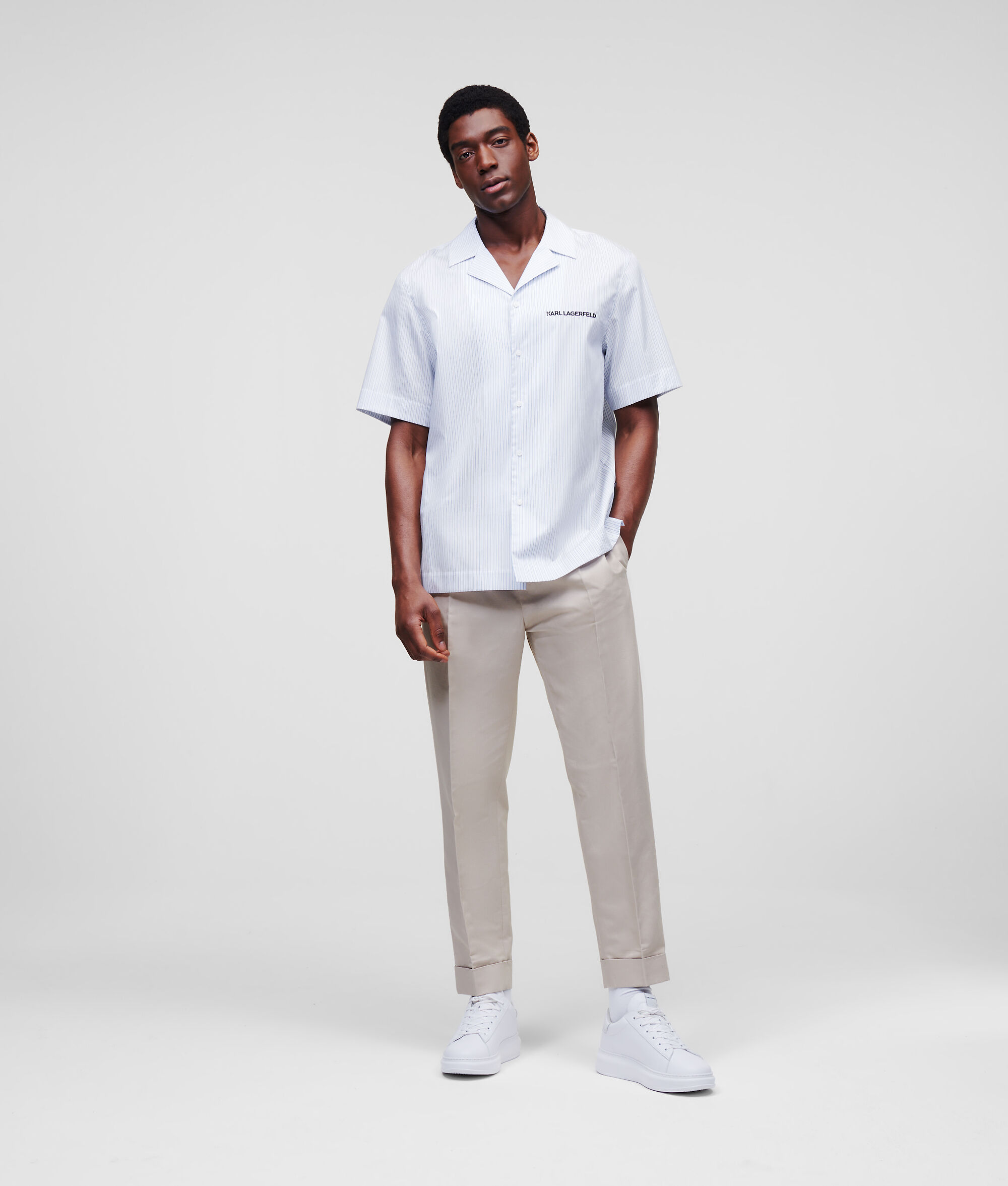 CHEMISE RAYÉE À MANCHES COURTES