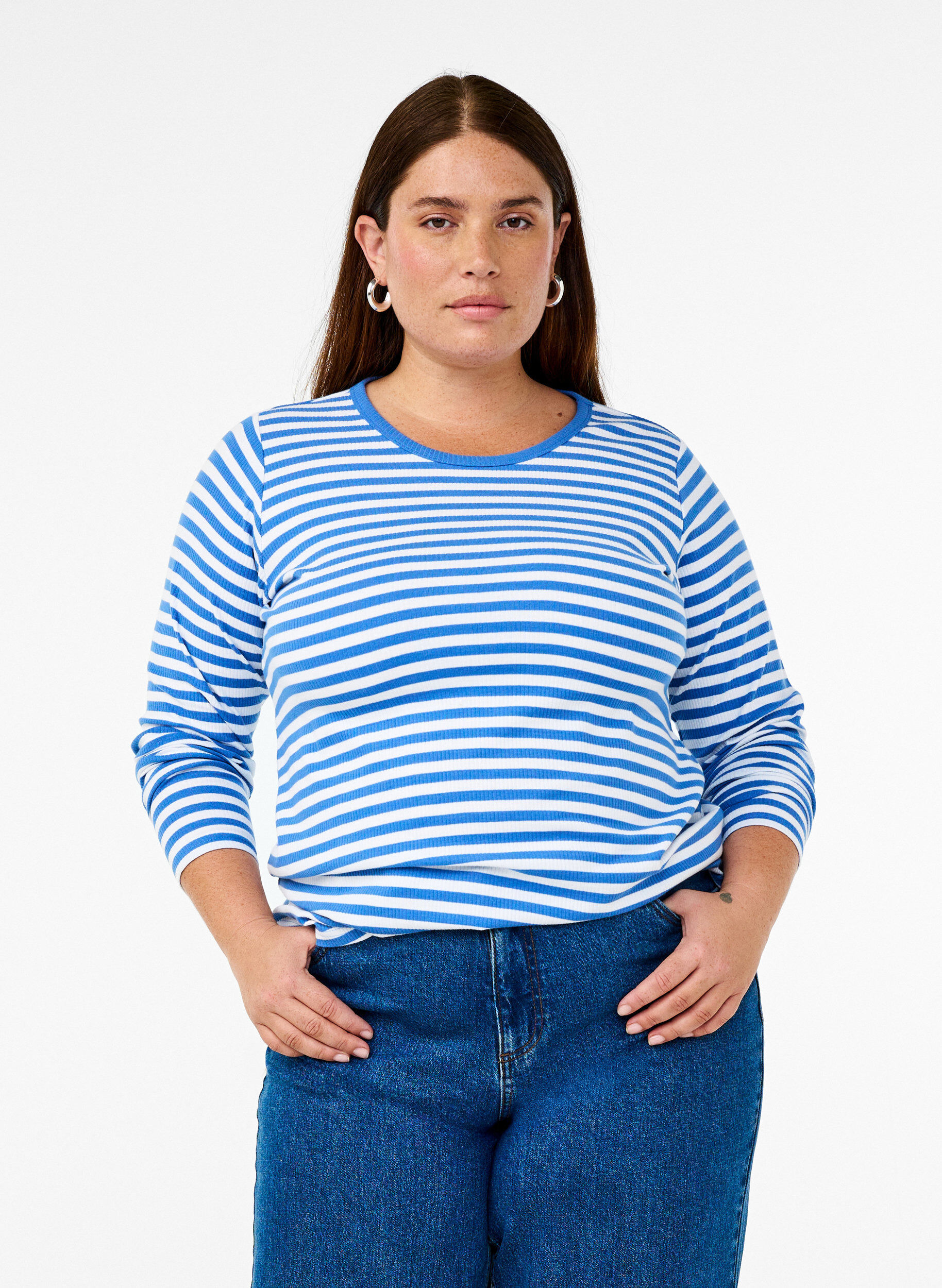 Stribet bluse med lange ærmer