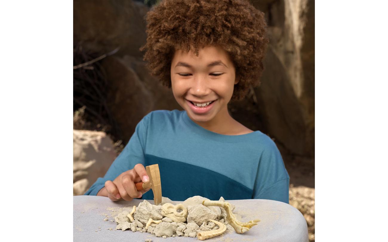 Dino Fossil Find verrassingsei met dinoskelet