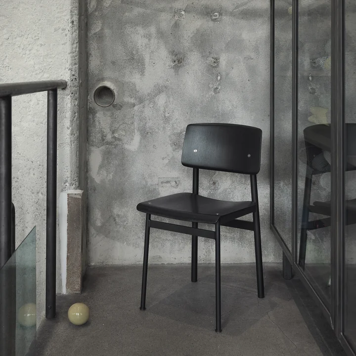 Muuto - Loft Chair, schwarz/ eiche