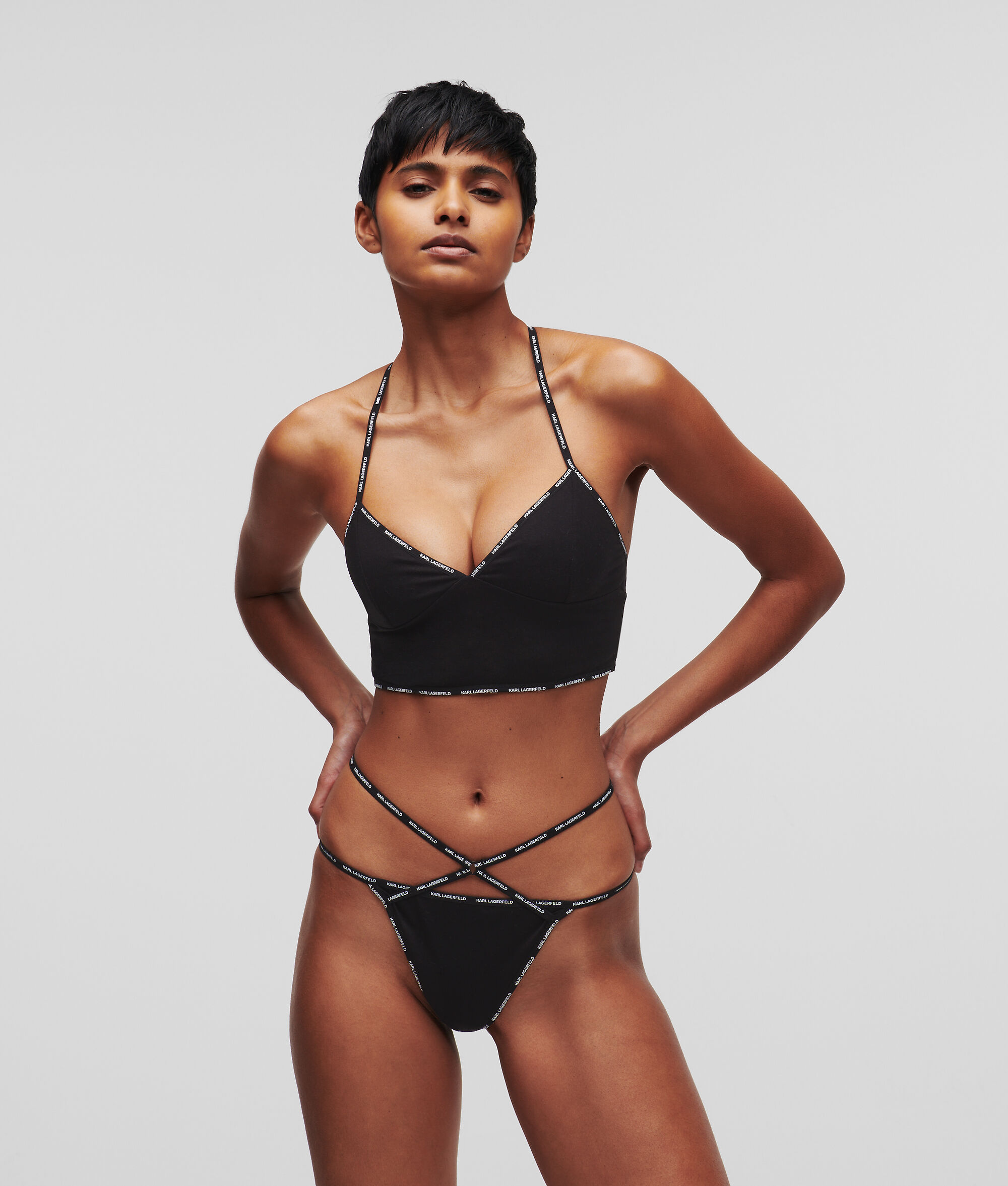 MINI SLIP À LANIÈRES AVEC LOGO
