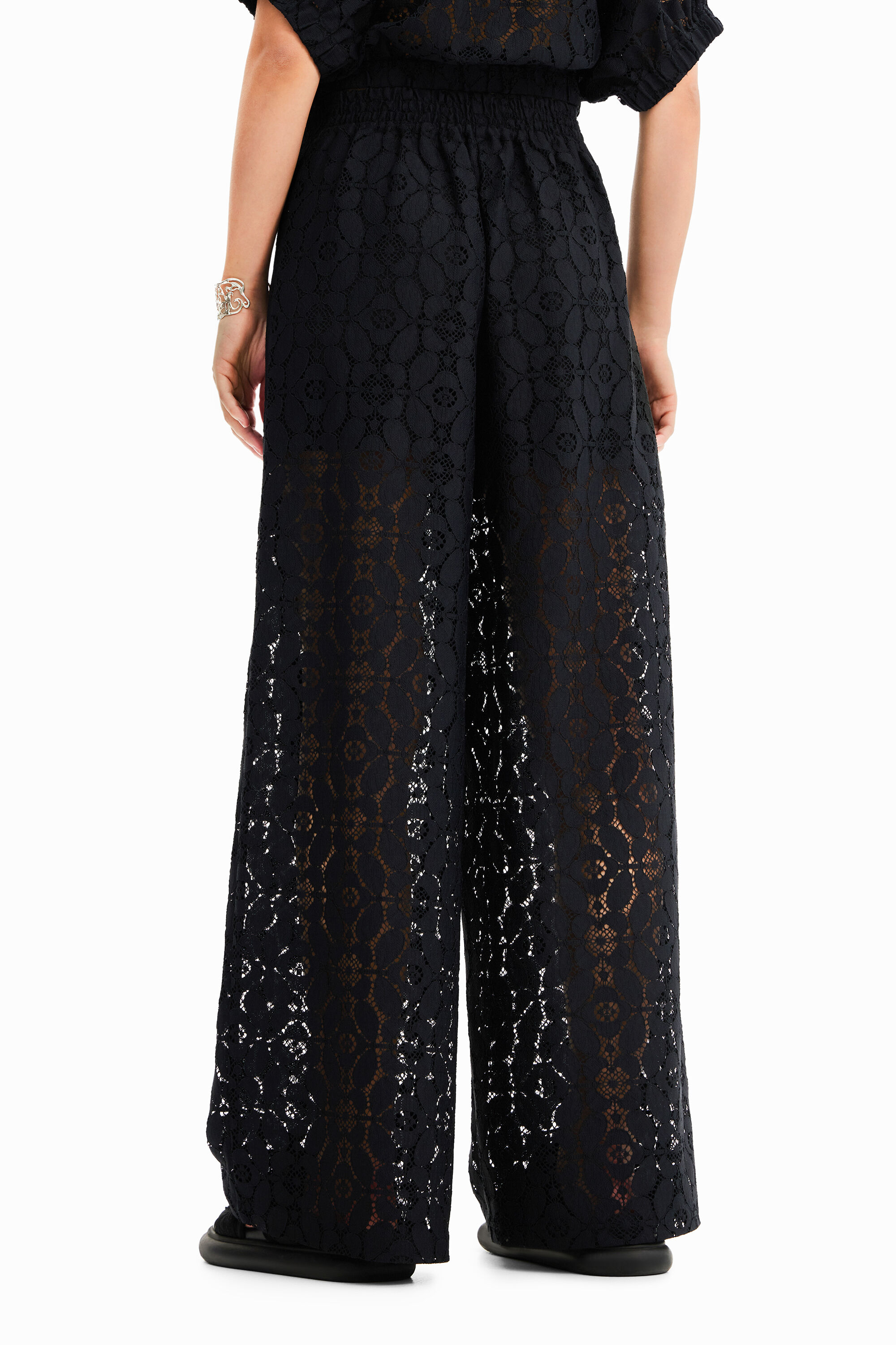 Pantalon dentelle transparences
