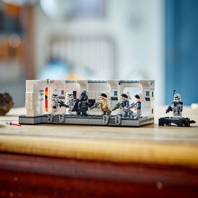 LEGO Star Wars 75387 Bordingen av Tantive IV