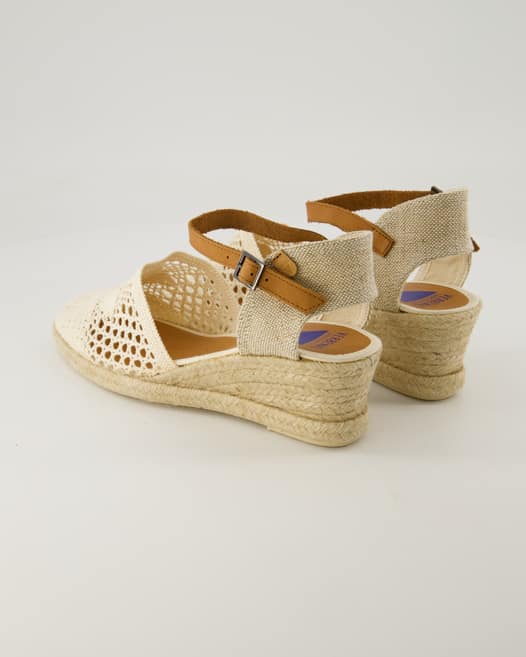 Verbenas Malena Crochet Espadrilles in Beige