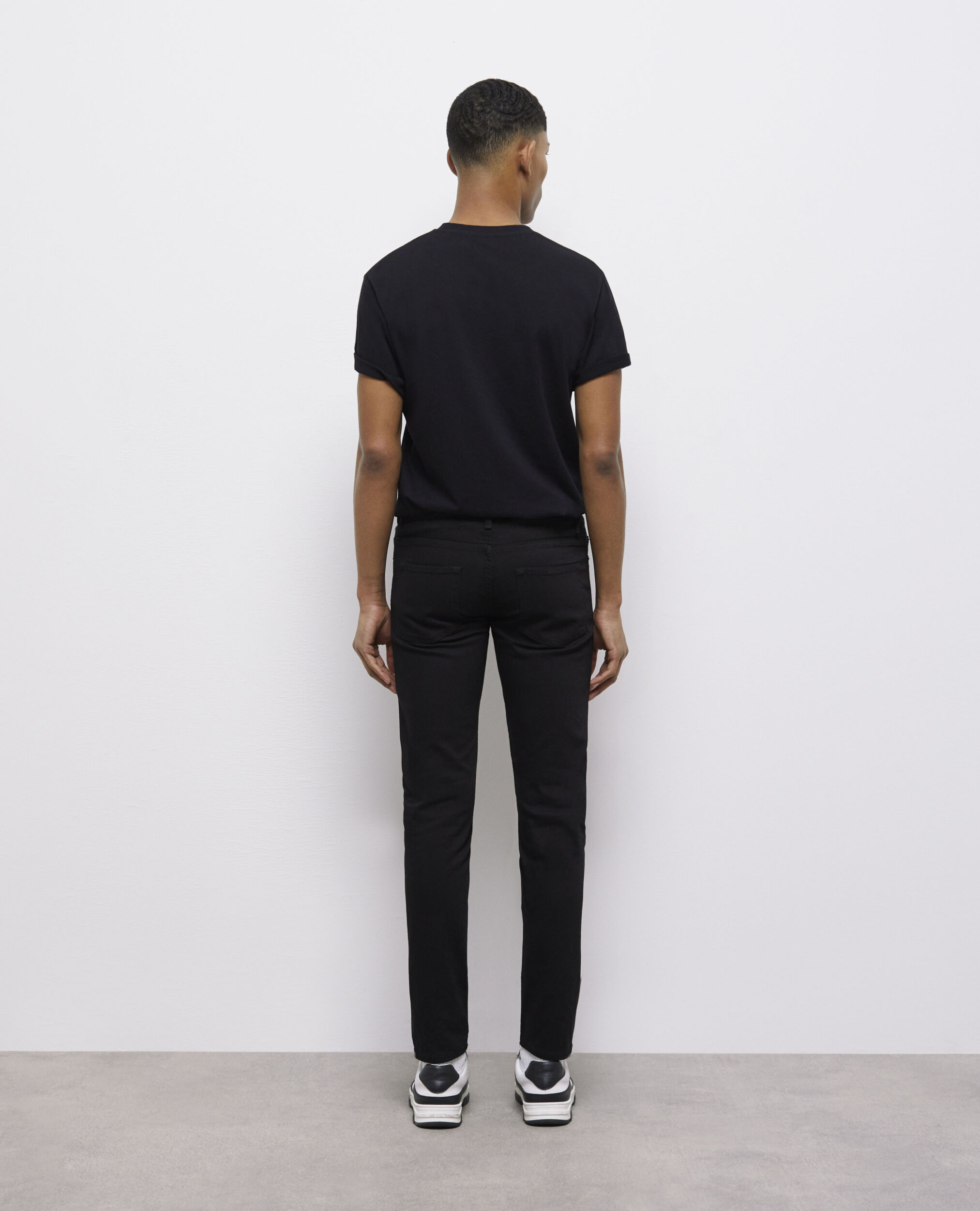 Jean uni noir slim toile coton