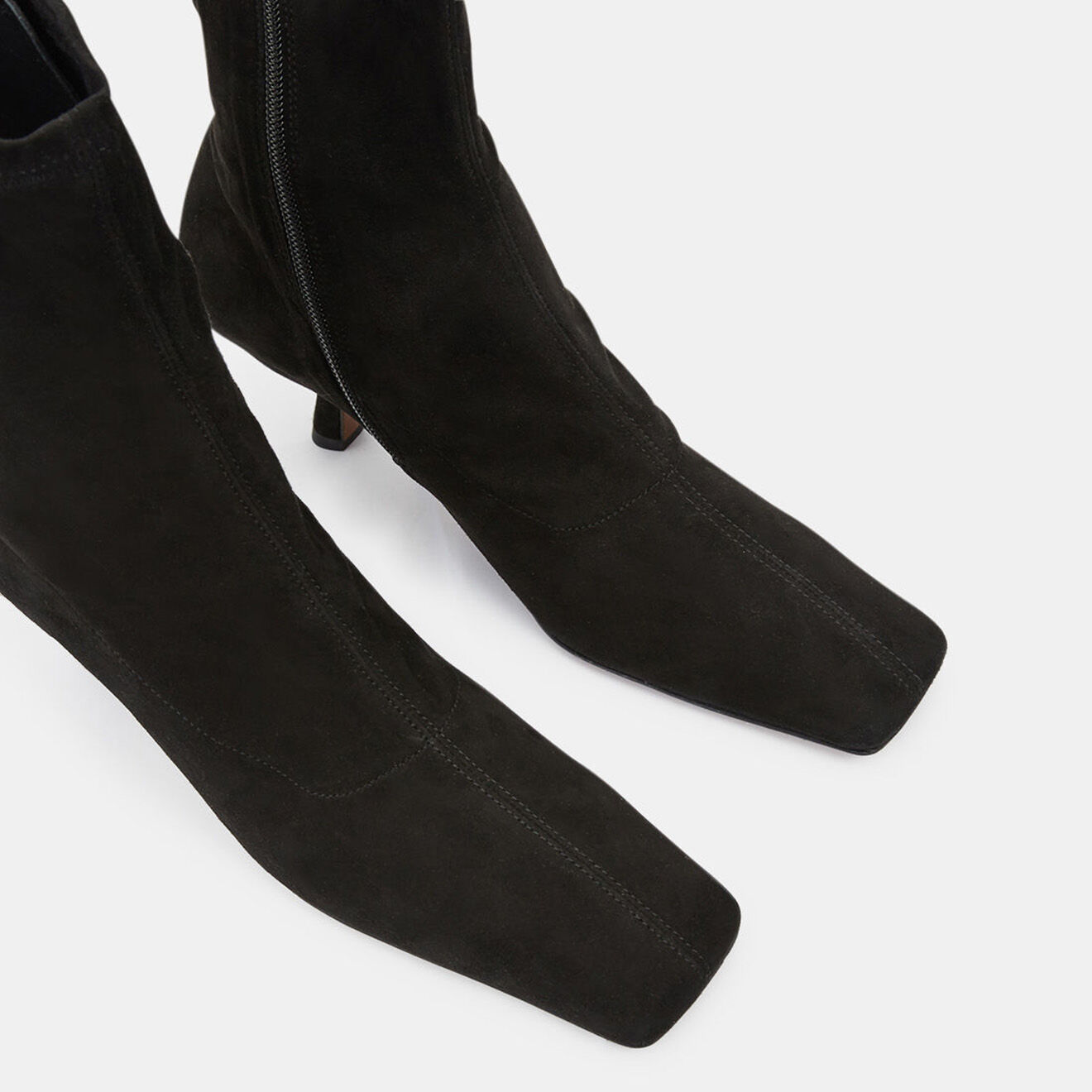 By Far Bottines en Velours de Cuir Socks noires