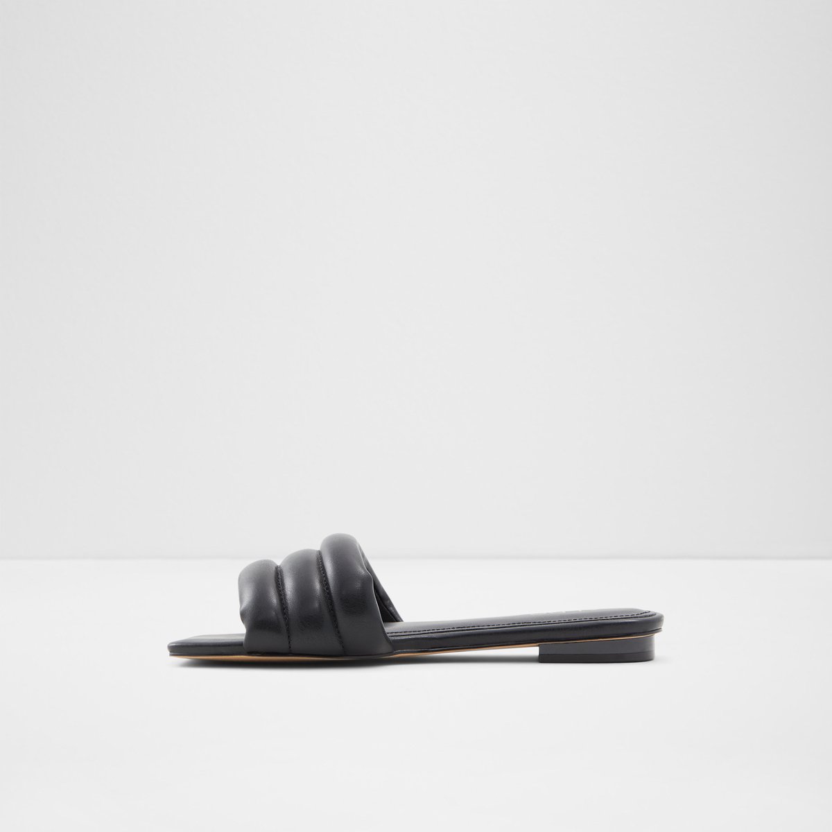 Goani Black Women Flat Sandals