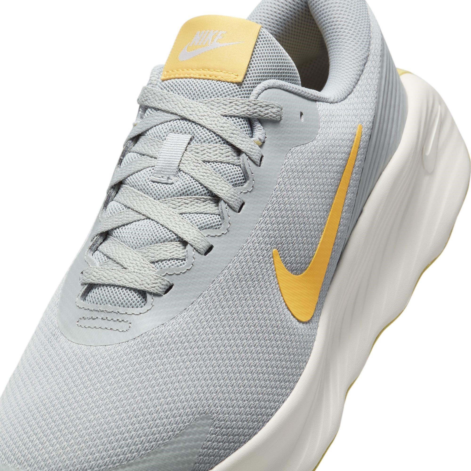 Nike Promina