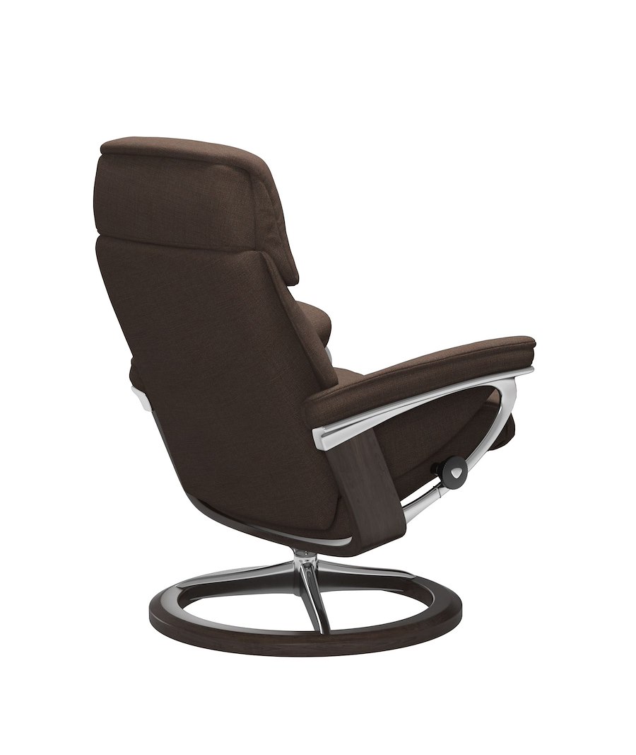 Ruby (S) Lenestol Tekstil Abelia Chocolate og Signature understell i alu og wenge