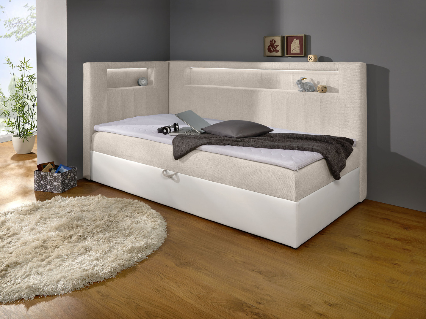 Boxspringbett mit integrierter LED-Beleuchtung
