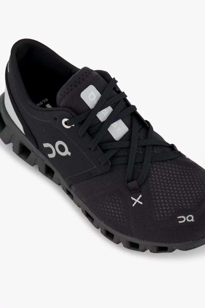 ON Cloud X 3 Damen Fitnessschuh